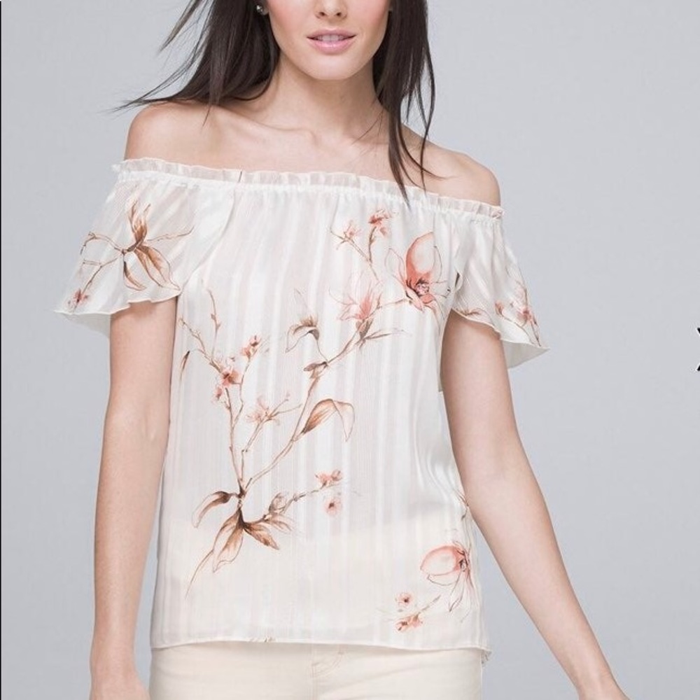 White House Black Market Blouse Small White Floral Flutter Sleeve Flowy Satin